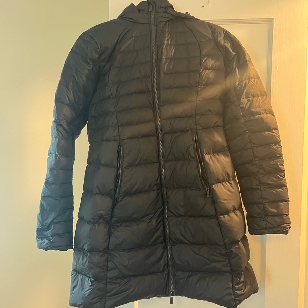 Lululemon Women's Black Puffer Jacket